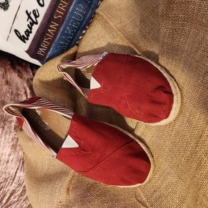 Toms red with red sripe 9 1/2 / 10